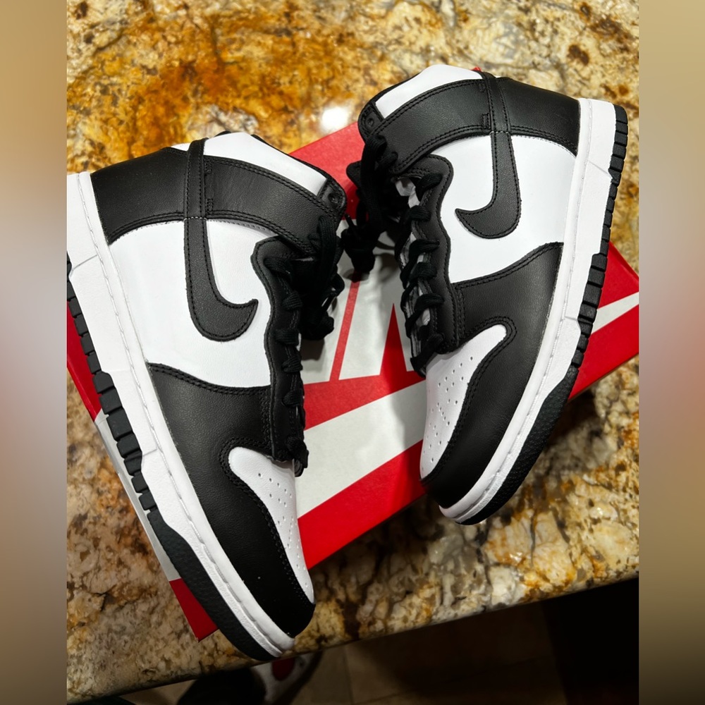 Nike Womens High Panda Dunk NEW 2023 (DD1869-103) Size 8